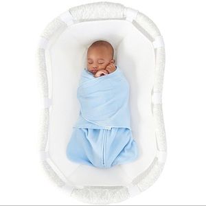 Halo Bassinet newborn insert. Brand new in box never used